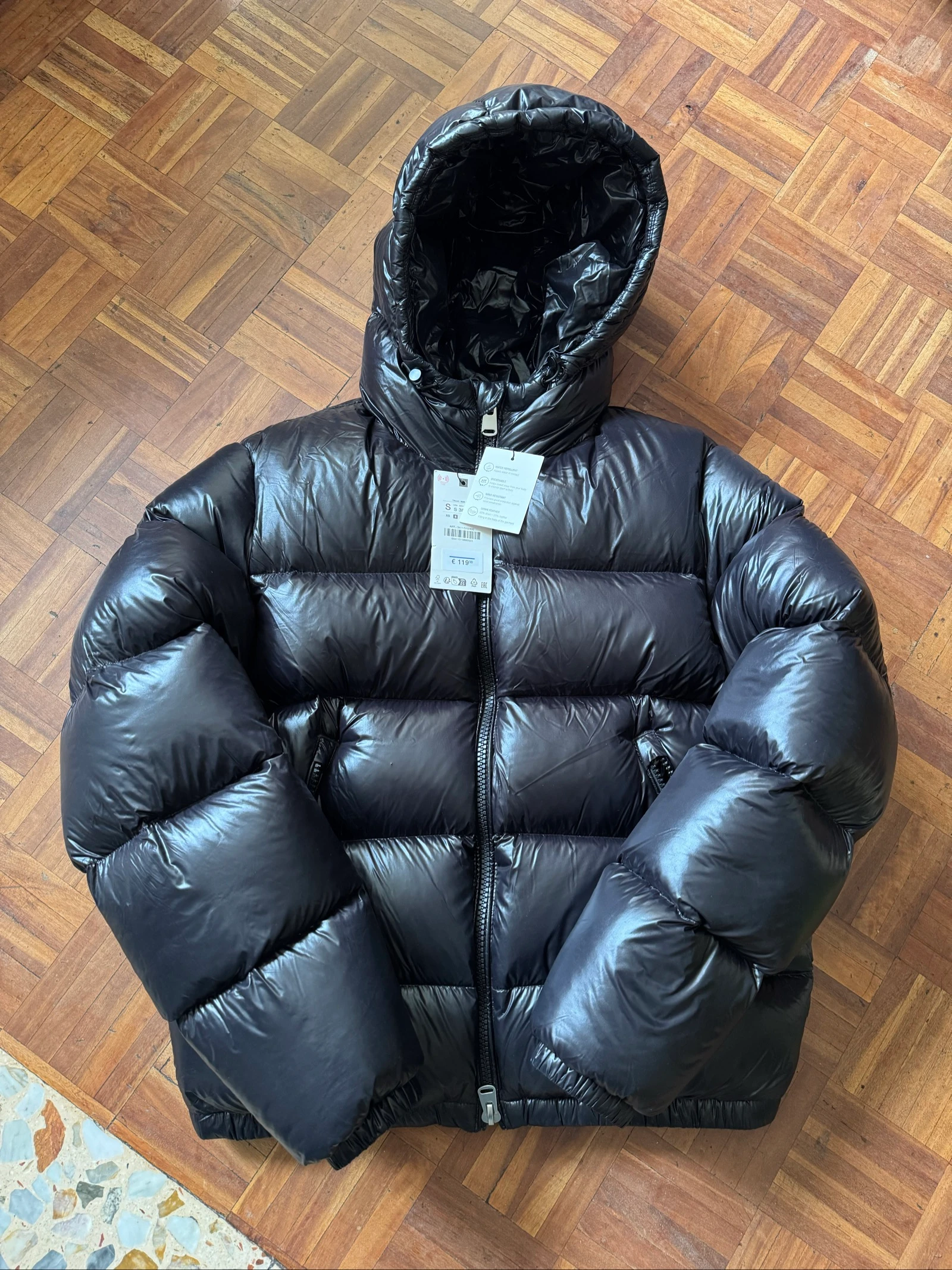 Cazadora Puffer Zara talla S negra